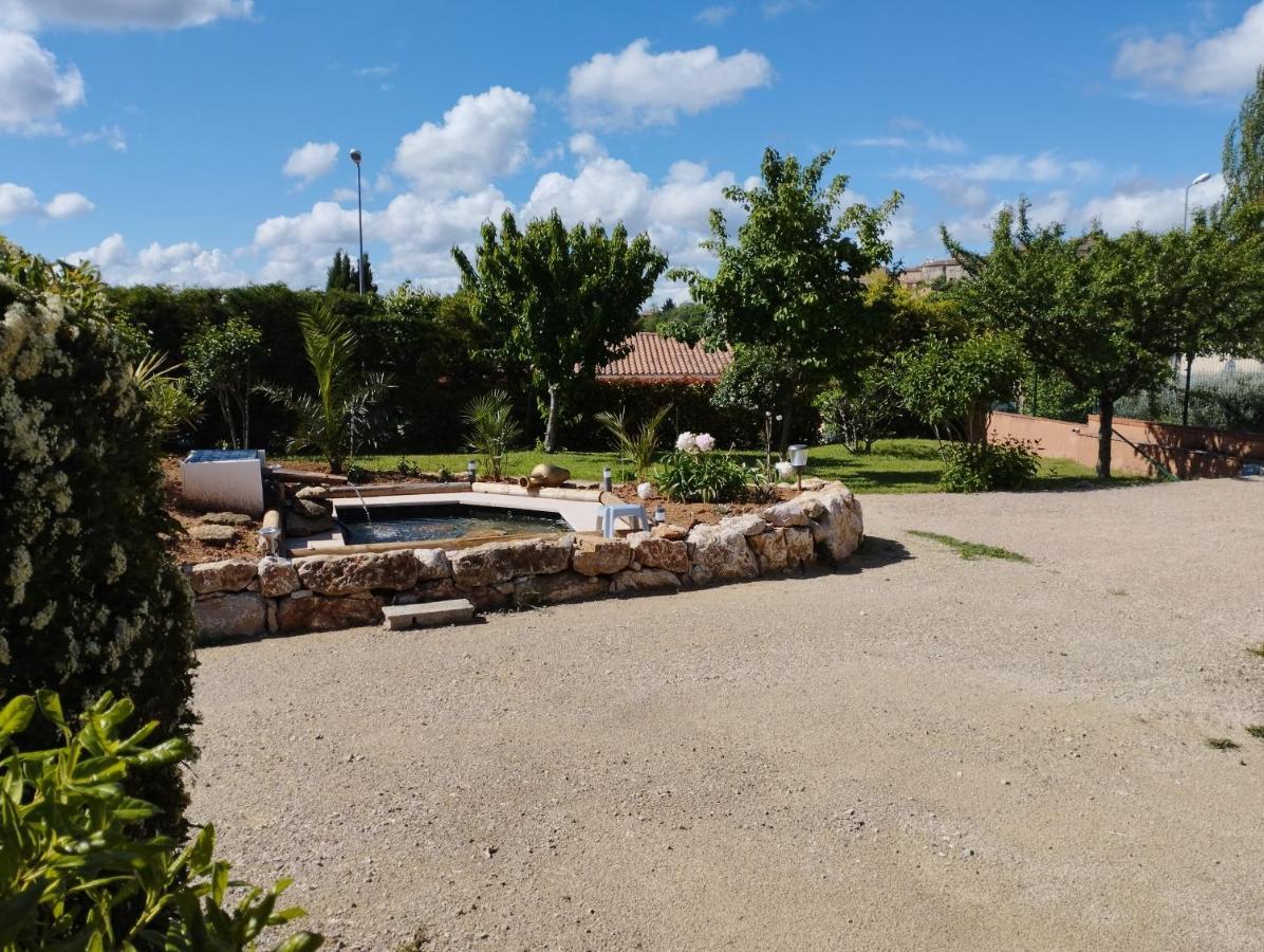 L'Orangette Bed & Breakfast Regusse Bagian luar foto